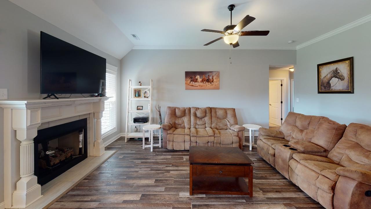 1045 Rushmore Road Clarksville, TN 37042 - Photo 3 of 30 Gallery Image 3