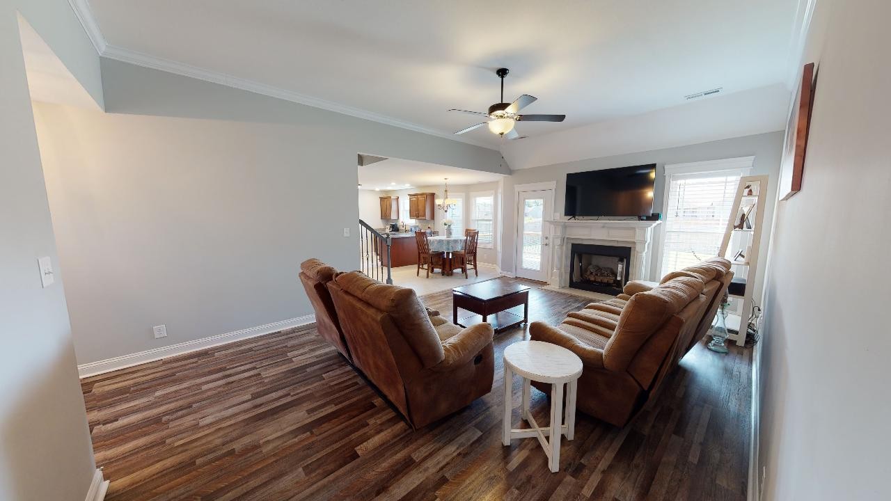 1045 Rushmore Road Clarksville, TN 37042 - Photo 5 of 30 Gallery Image 5