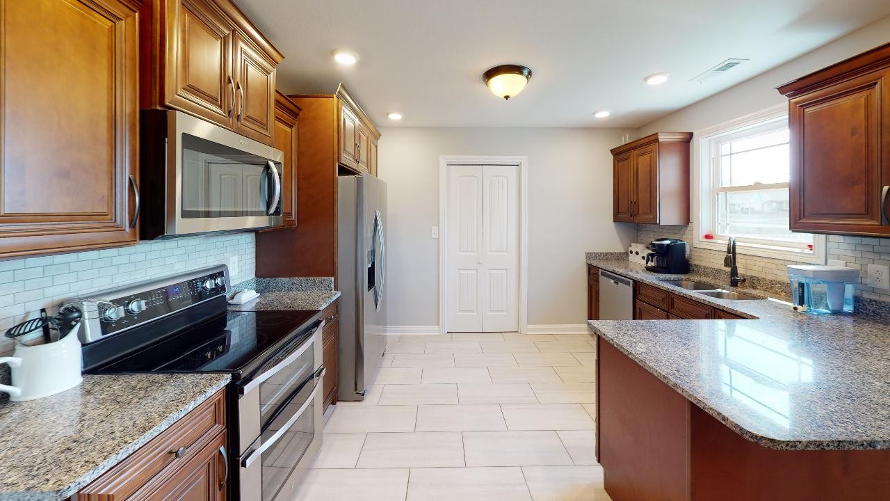 1045 Rushmore Road Clarksville, TN 37042 - Photo 8 of 30 Gallery Image 8