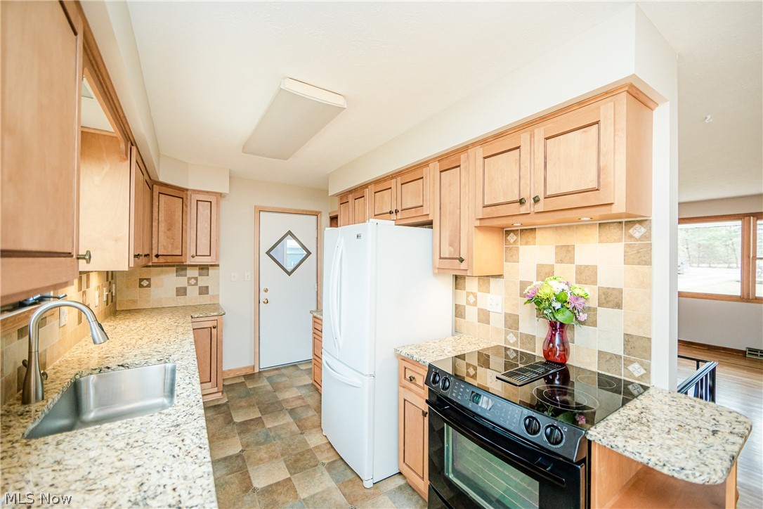7952 Coon Club Road Medina, OH 44256 - Photo 8 of 30 Gallery Image 8