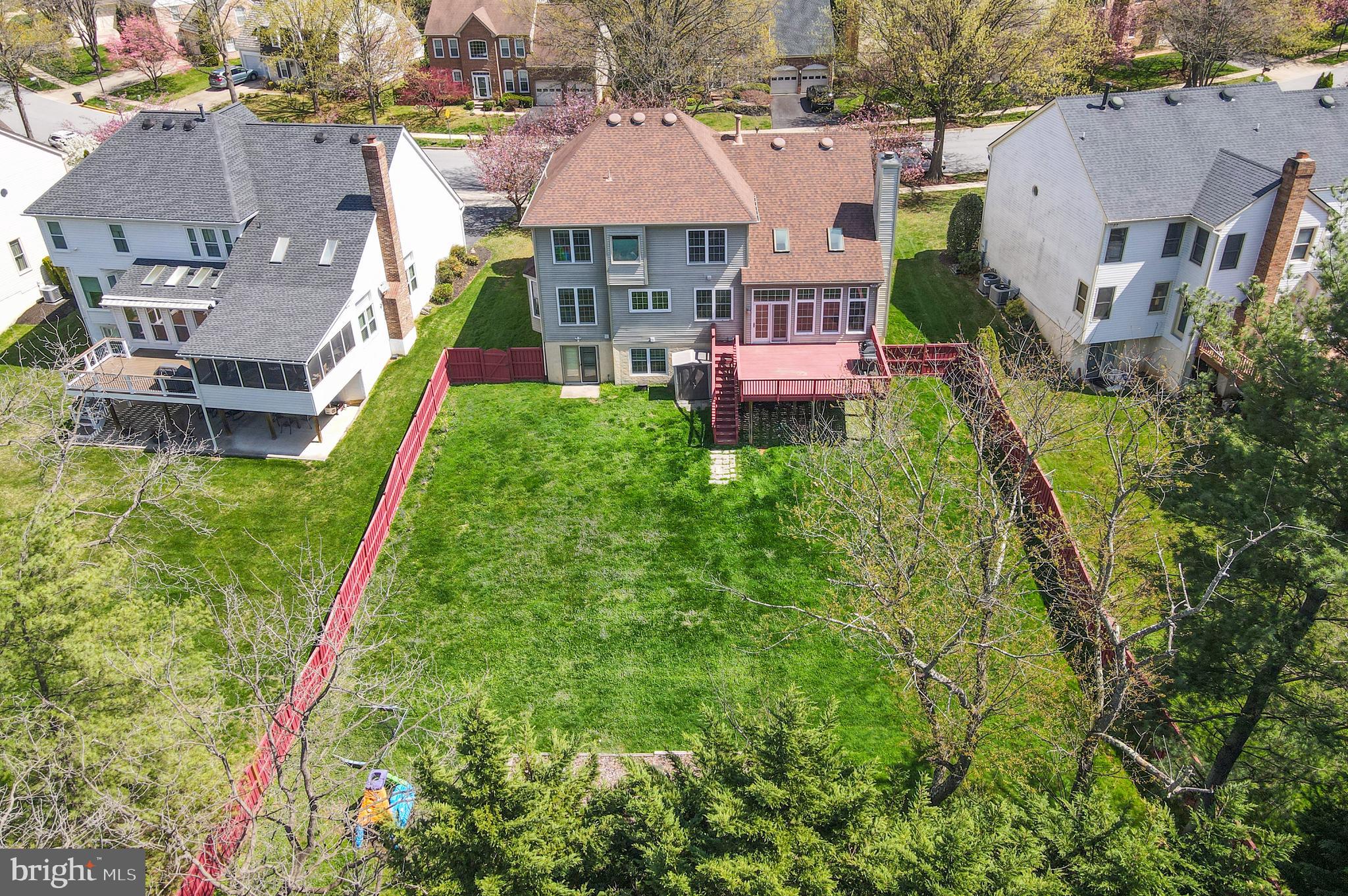 409 Midsummer Drive Gaithersburg, MD 20878 - Photo 41 of 41 an aerial view of multiple houses with yard