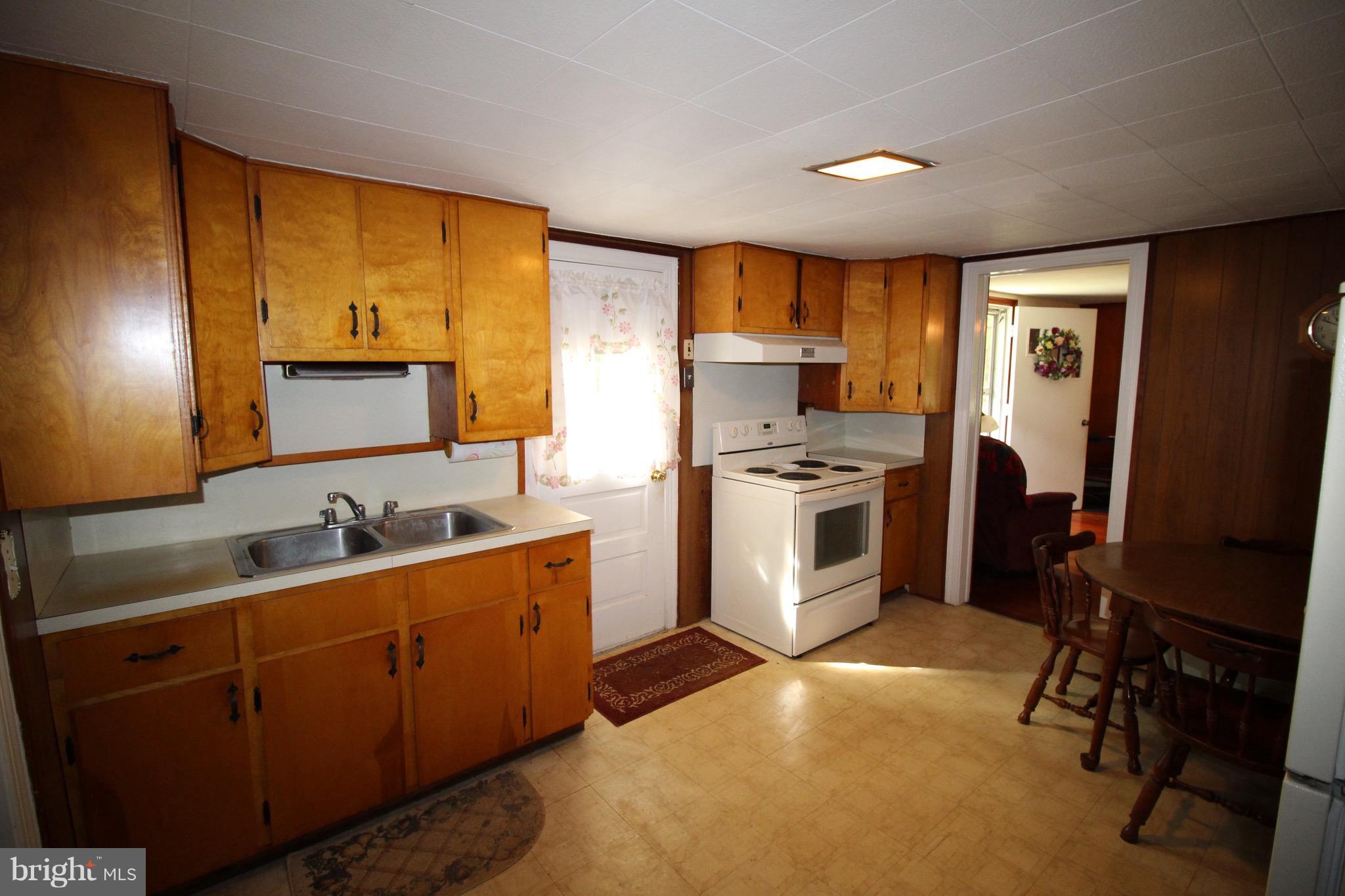 21105 Ridge Road Freeland, MD 21053 - Photo 2 of 9 Eat In Kitchen