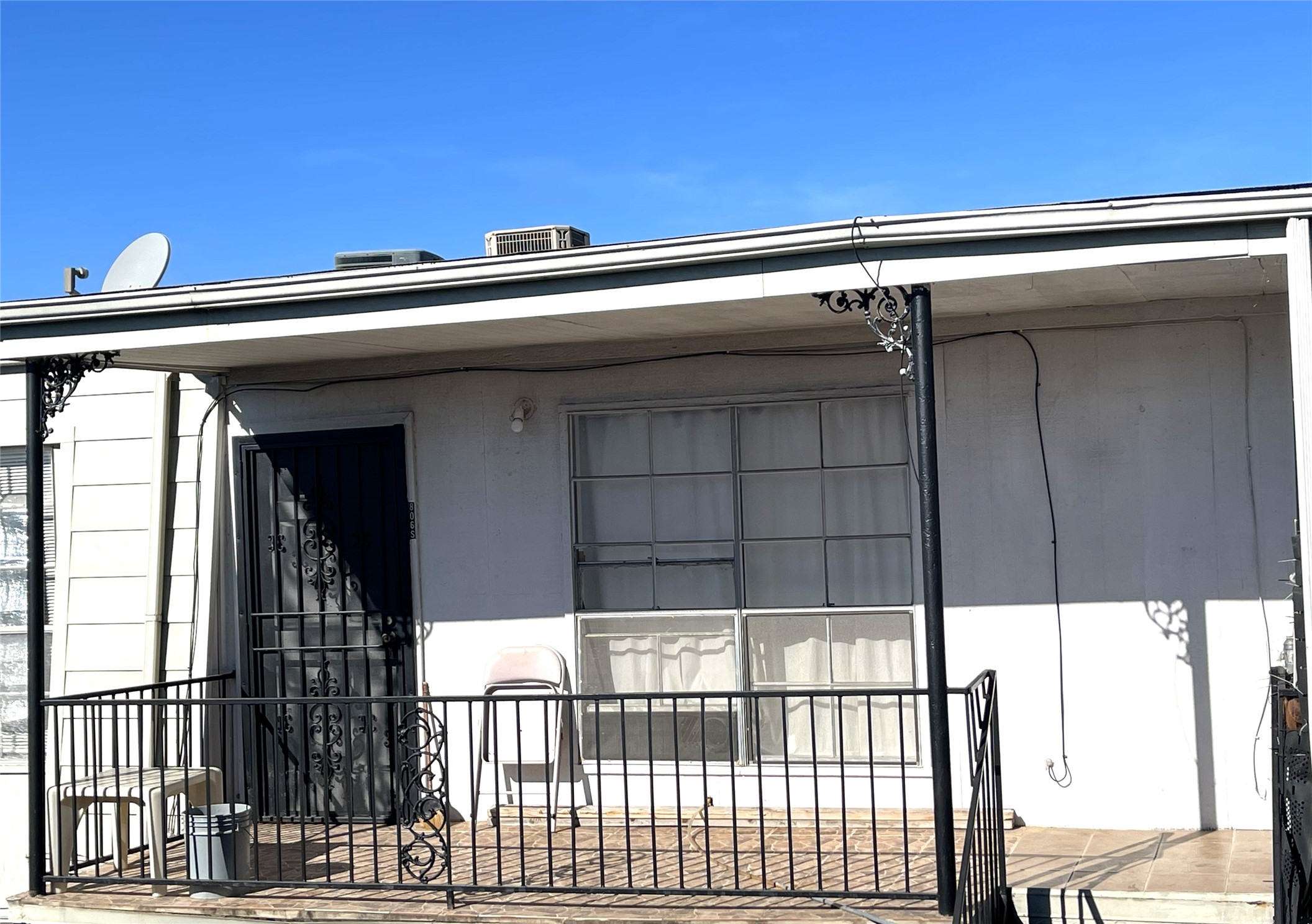 8200 Broadway Street, Unit 806S Houston, TX 77061 - Photo 2 of 10 a view of a balcony