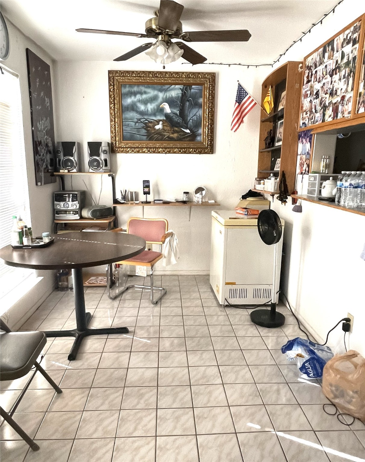 8200 Broadway Street, Unit 806S Houston, TX 77061 - Photo 5 of 10 a living room with a couch and next to a window
