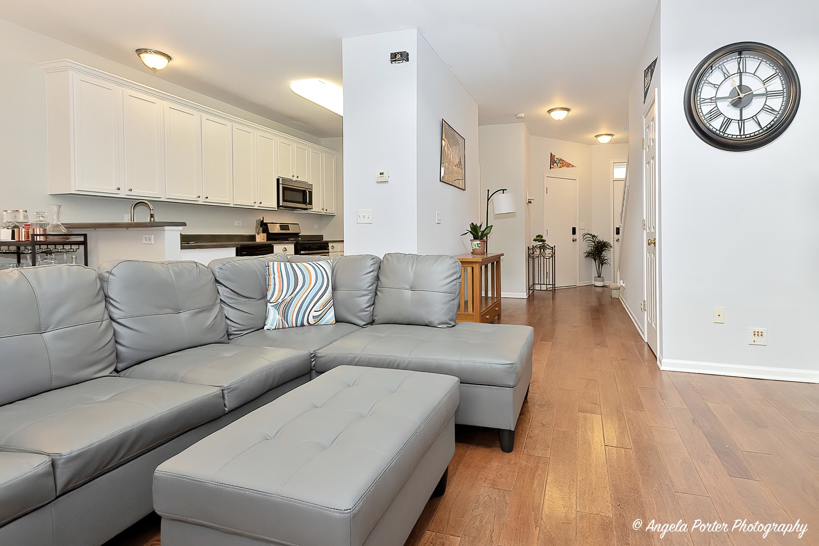 360 Tower Drive Hainesville, IL 60030 - Photo 9 of 22 a living room with furniture and a wooden floor