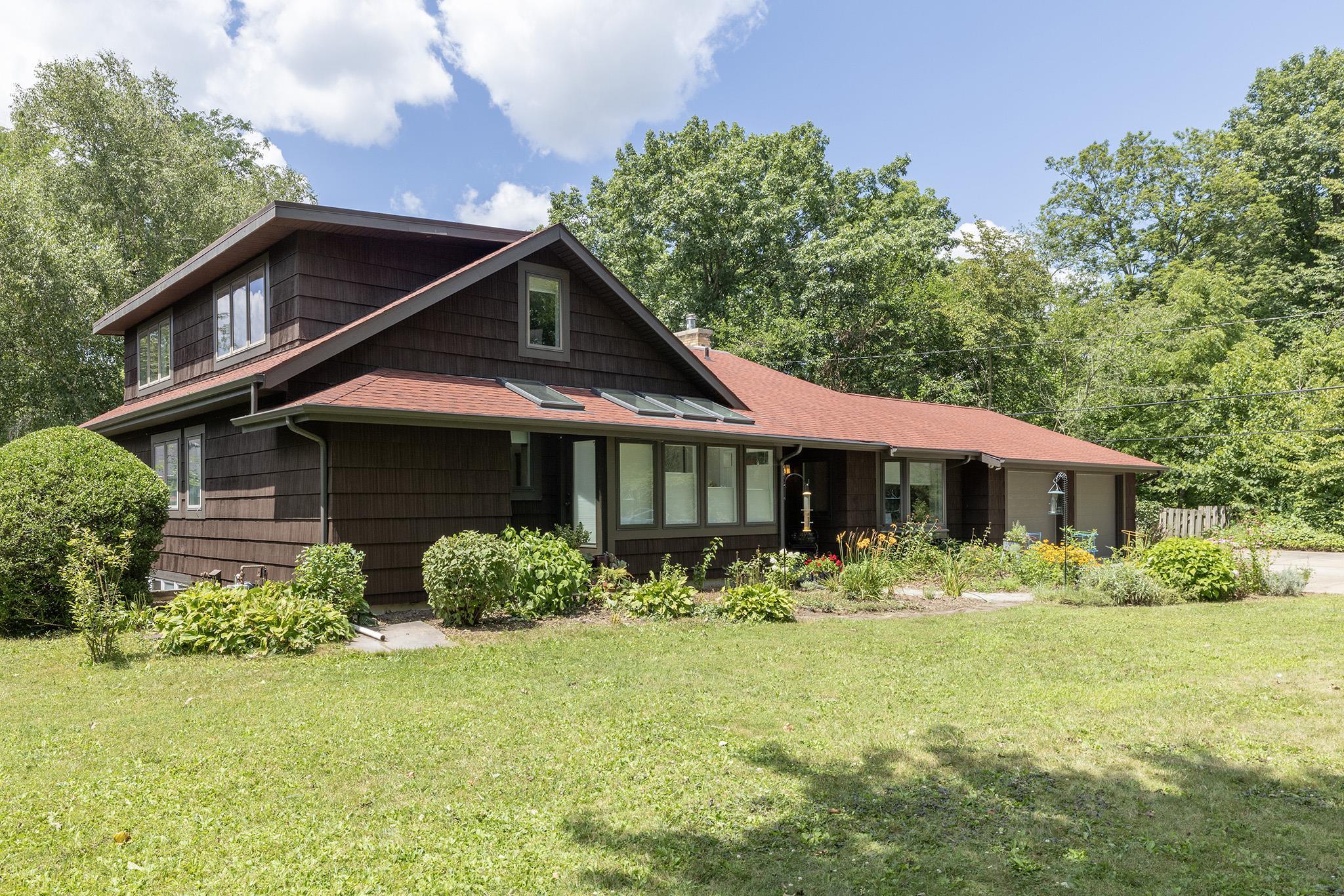 109 Carter Road Goshen, IN 46526 - Photo 2 of 10 Gallery Image 2