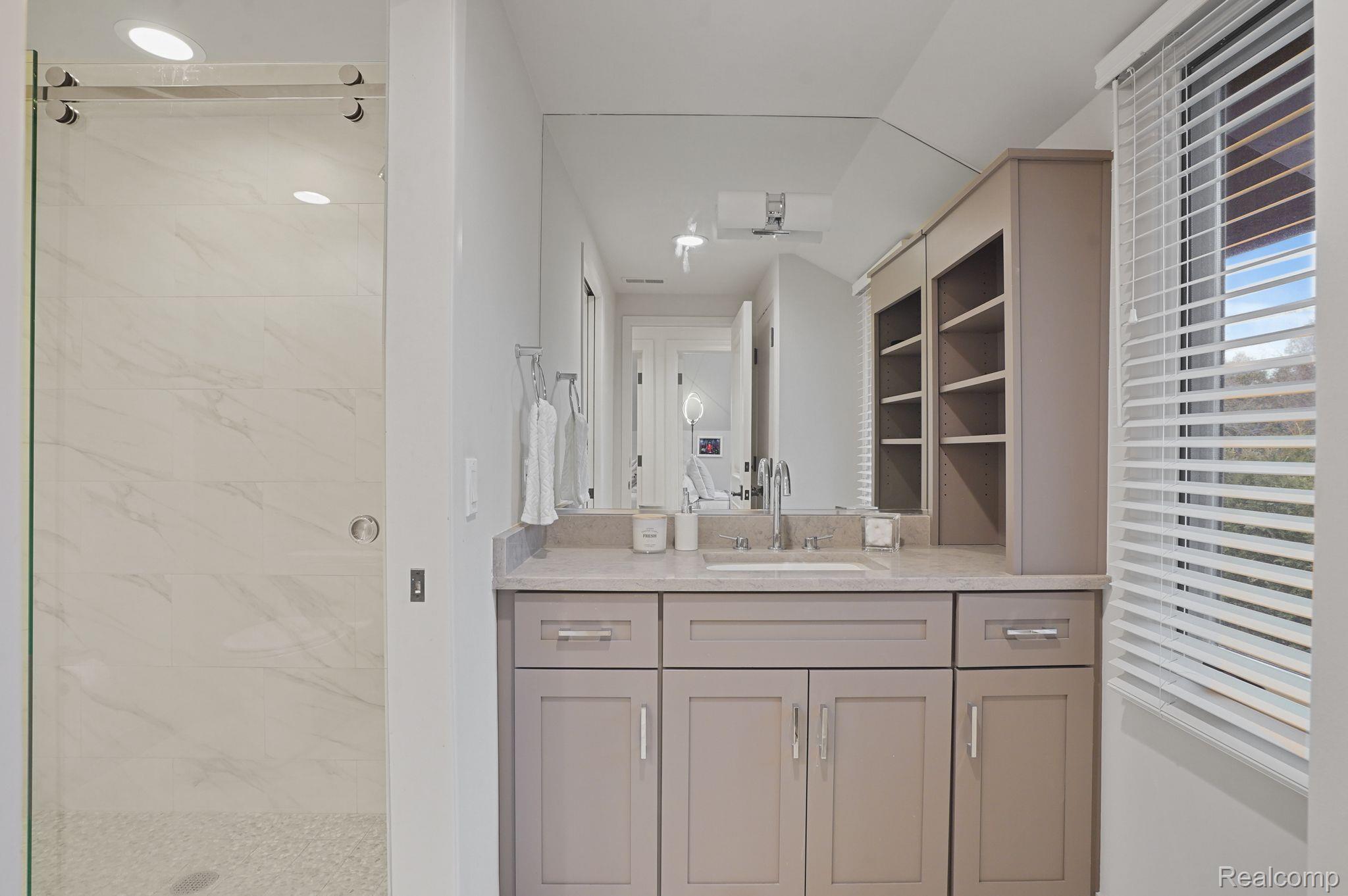 26025 Woodlore Road Franklin, MI 48025 - Photo 30 of 49 Gallery Image 30
