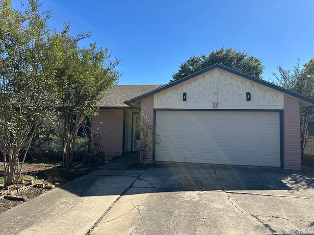 $1,525 | 5922 Lakedale Street, San Antonio, TX 78222