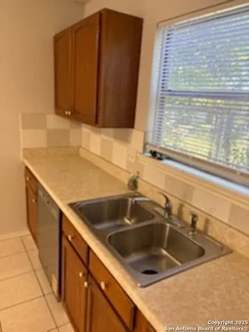 $1,525 | 5922 Lakedale Street, San Antonio, TX 78222