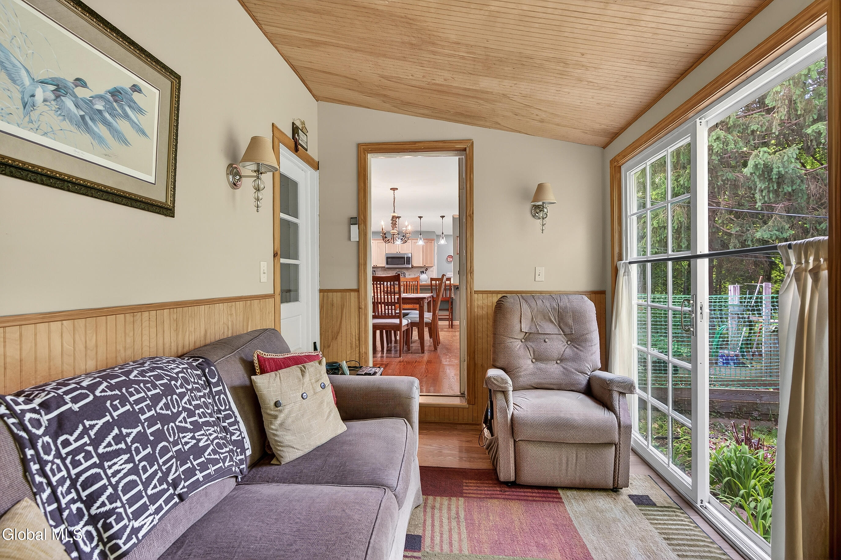 2 Avon Road Bethlehem, NY 12054 - Photo 22 of 40 063-2-Avon-Road-Delmar-NY-12054