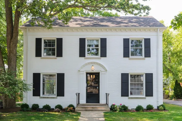 $4,900 | 706 Juniper Road, Glenview, IL 60025