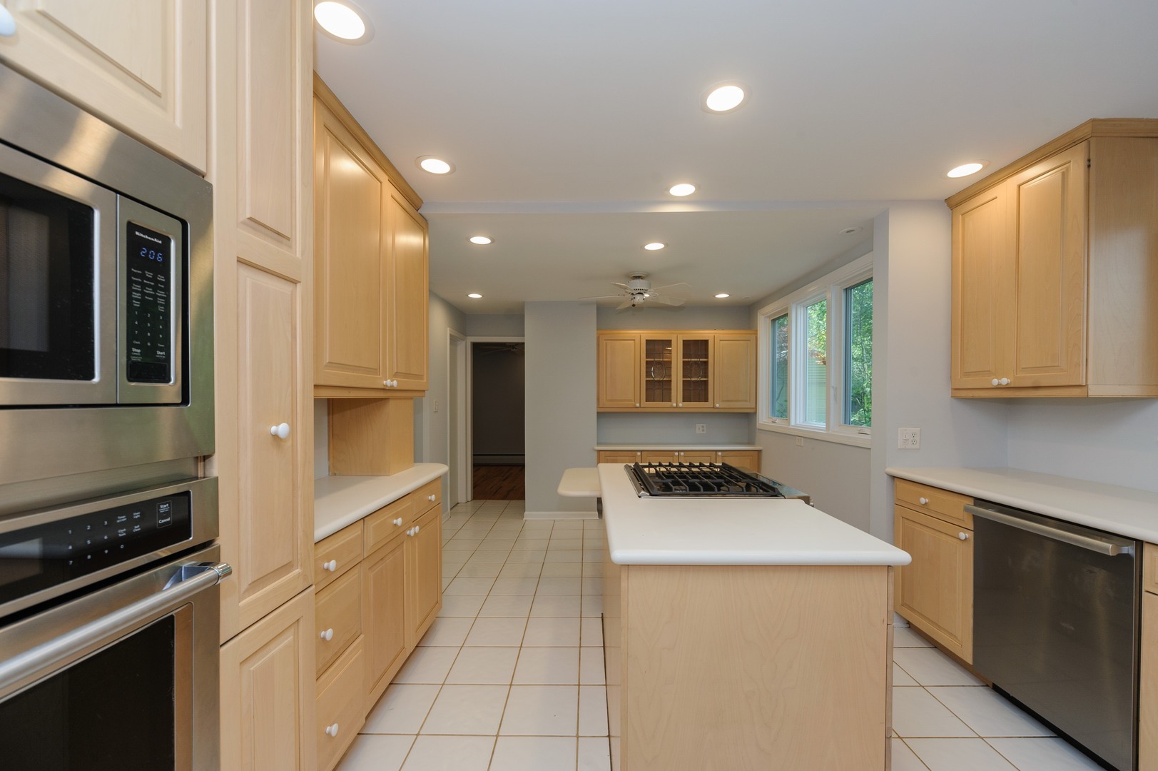 706 Juniper Road Glenview, IL 60025 - Photo 4 of 8