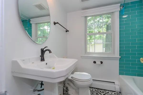 $4,900 | 706 Juniper Road, Glenview, IL 60025