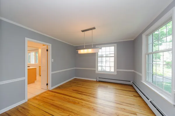 $4,900 | 706 Juniper Road, Glenview, IL 60025