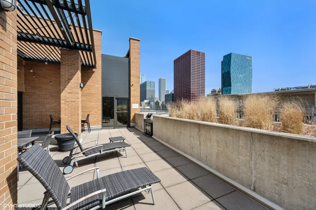 $450,000 | 520 South State Street, Unit 710, Chicago, IL 60605