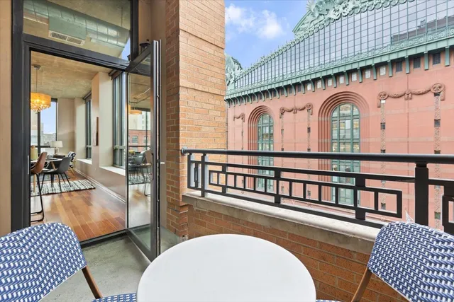 $450,000 | 520 South State Street, Unit 710, Chicago, IL 60605