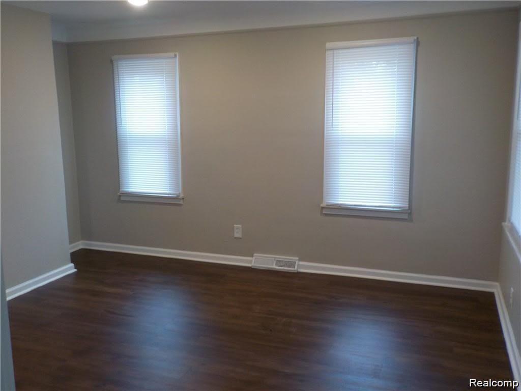 25560 Ryan Road Warren, MI 48091 - Photo 3 of 14