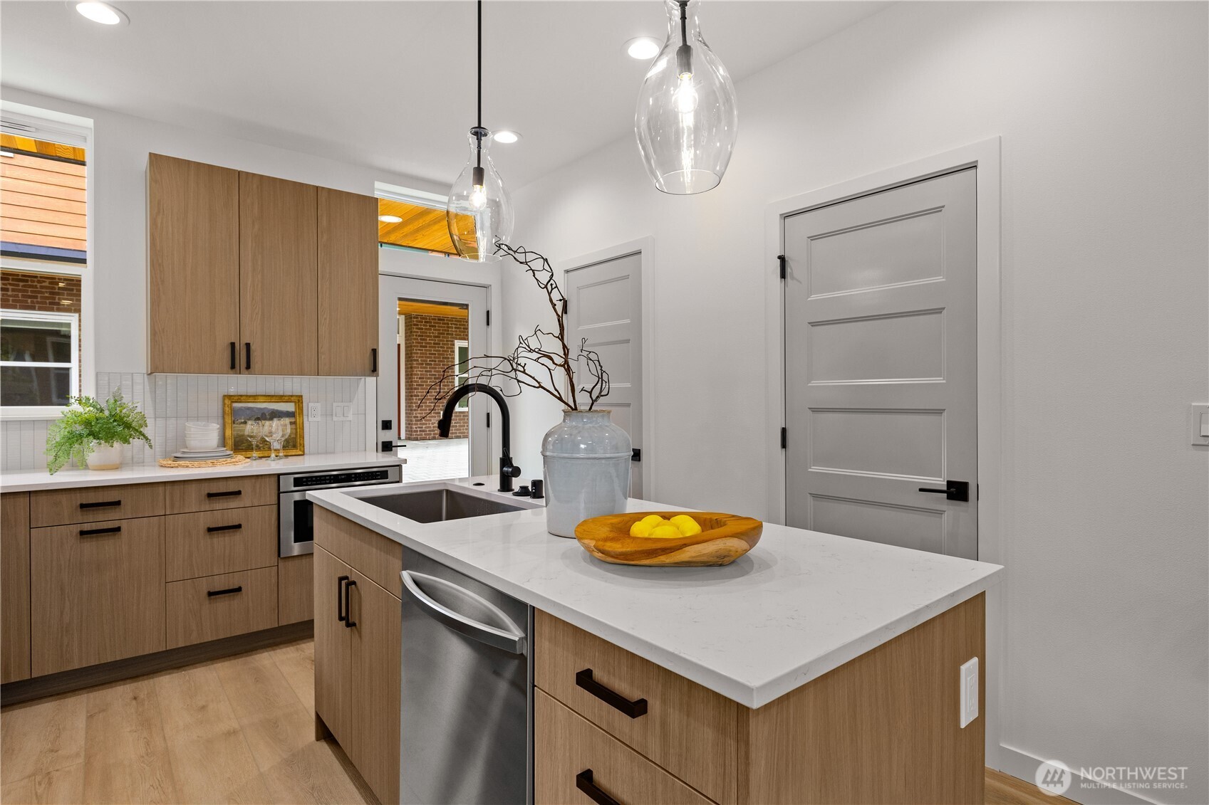 1706 North 47th Street Seattle, WA 98103 - Photo 11 of 38