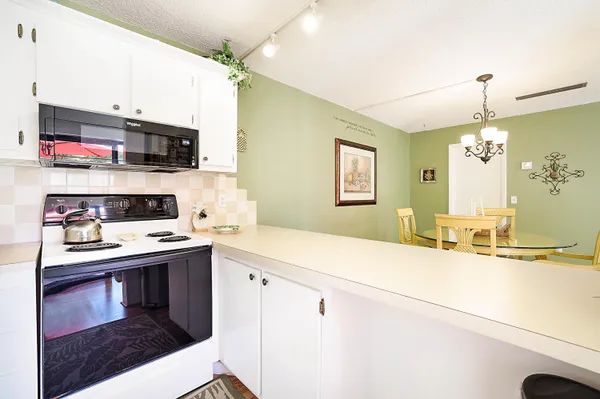 $5,650 | 825 Center Street, Unit 11C, Jupiter, FL 33458