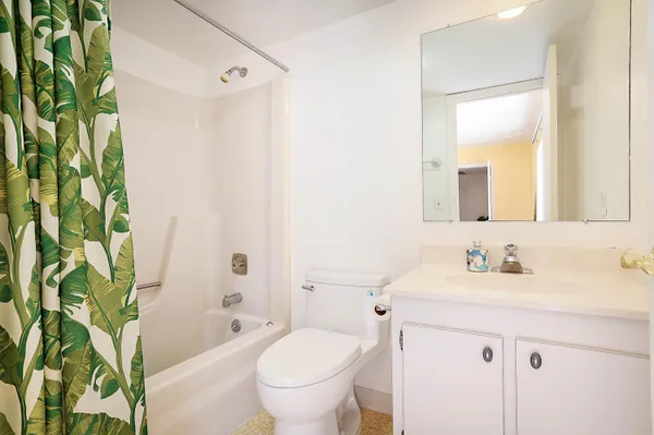 $5,650 | 825 Center Street, Unit 11C, Jupiter, FL 33458