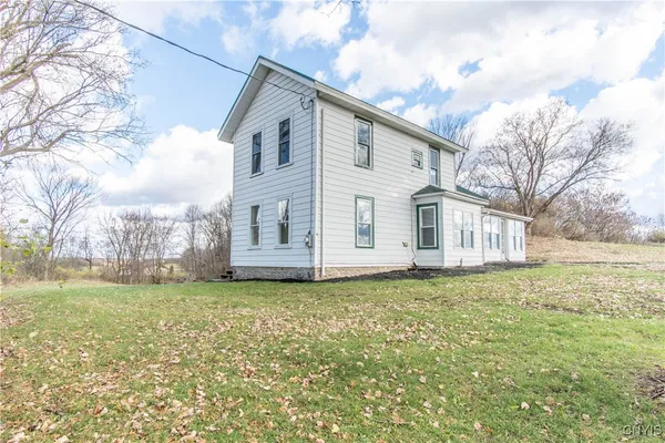 $300,000 | 36260 County Route 28, Antwerp, NY 13608