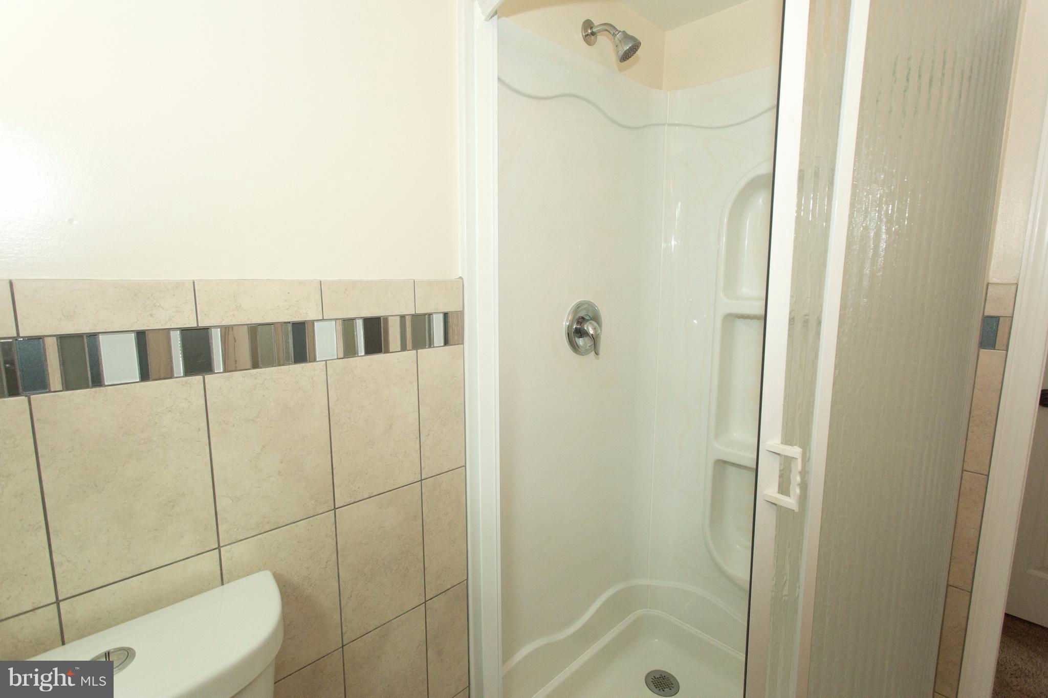 8222 Frye Road Alexandria, VA 22309 - Photo 12 of 27 Full bath on upper level