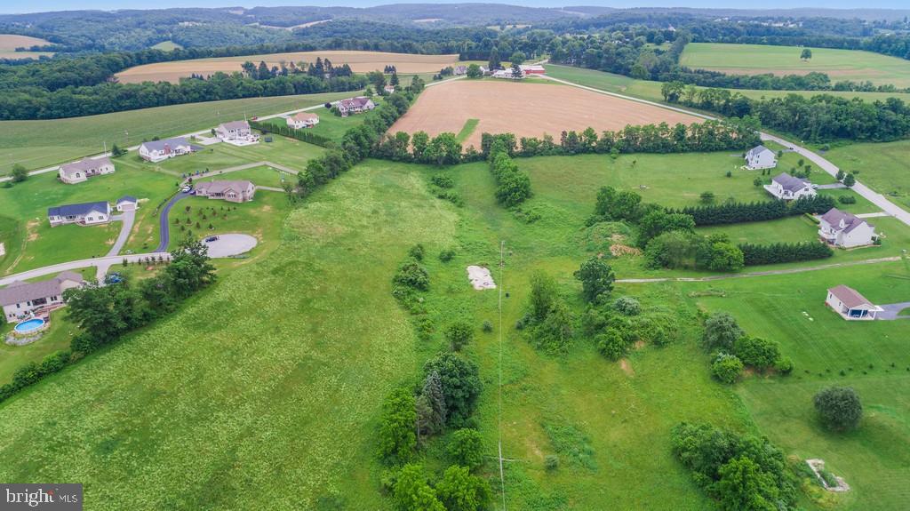 4108 Landis Road Hanover, PA 17331 - Photo 6 of 15 Gallery Image 6