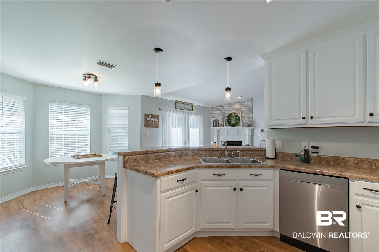 16088 2nd Avenue Silverhill, AL 36576 - Photo 14 of 33