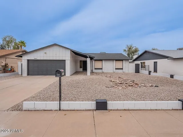 $489,900 | 5817 South Siesta Lane, Tempe, AZ 85283