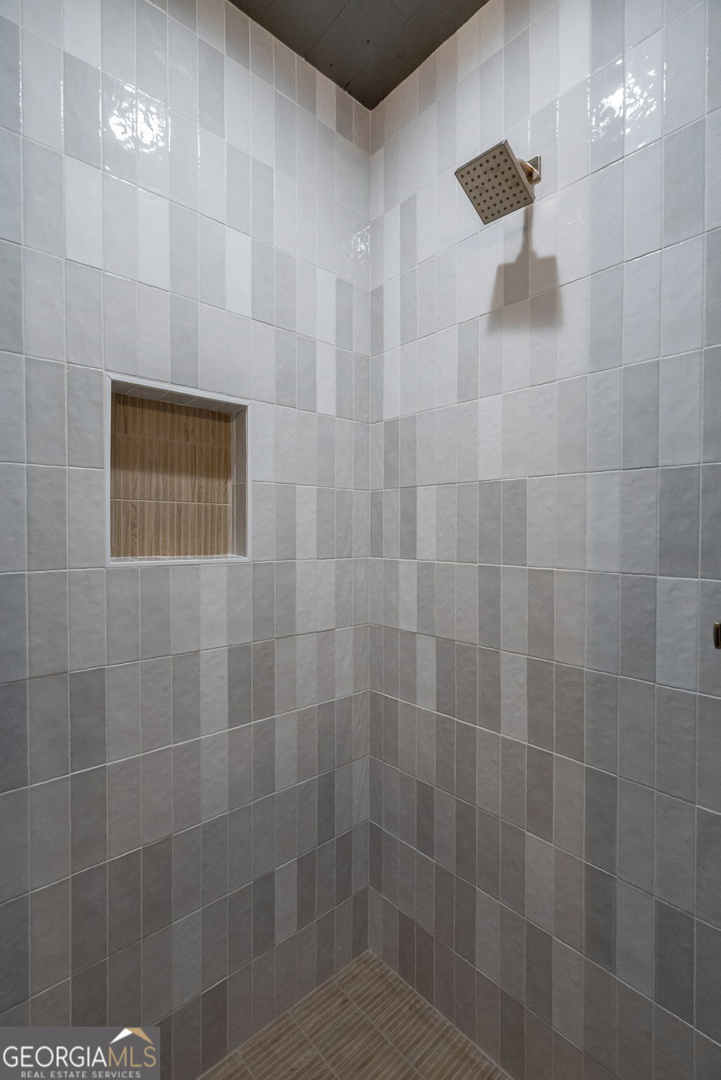 1021 Twins Road Greensboro, GA 30642 - Photo 9 of 32 a bathroom with a shower