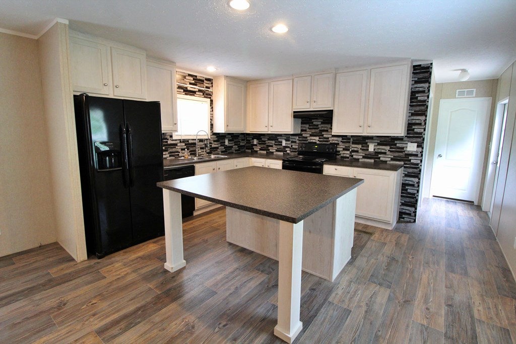 1104 Holiday Lake Road Pamplin, VA 23958 - Photo 6 of 19 Gallery Image 6
