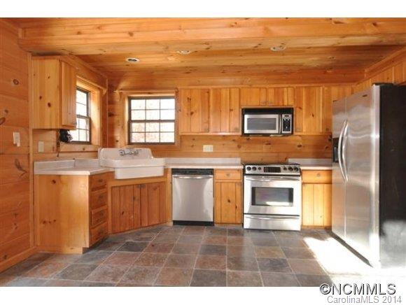 523 Collinsville Road Columbus, NC 28722 - Photo 11 of 24 Gallery Image 11