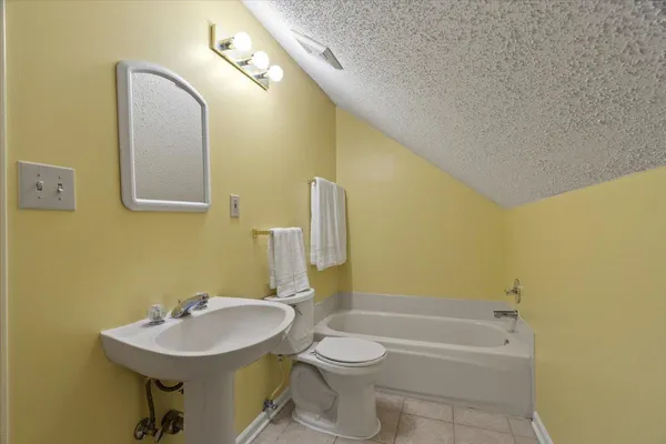 $369,000 | 3625 Whitehill Drive, Bartlett, TN 38135