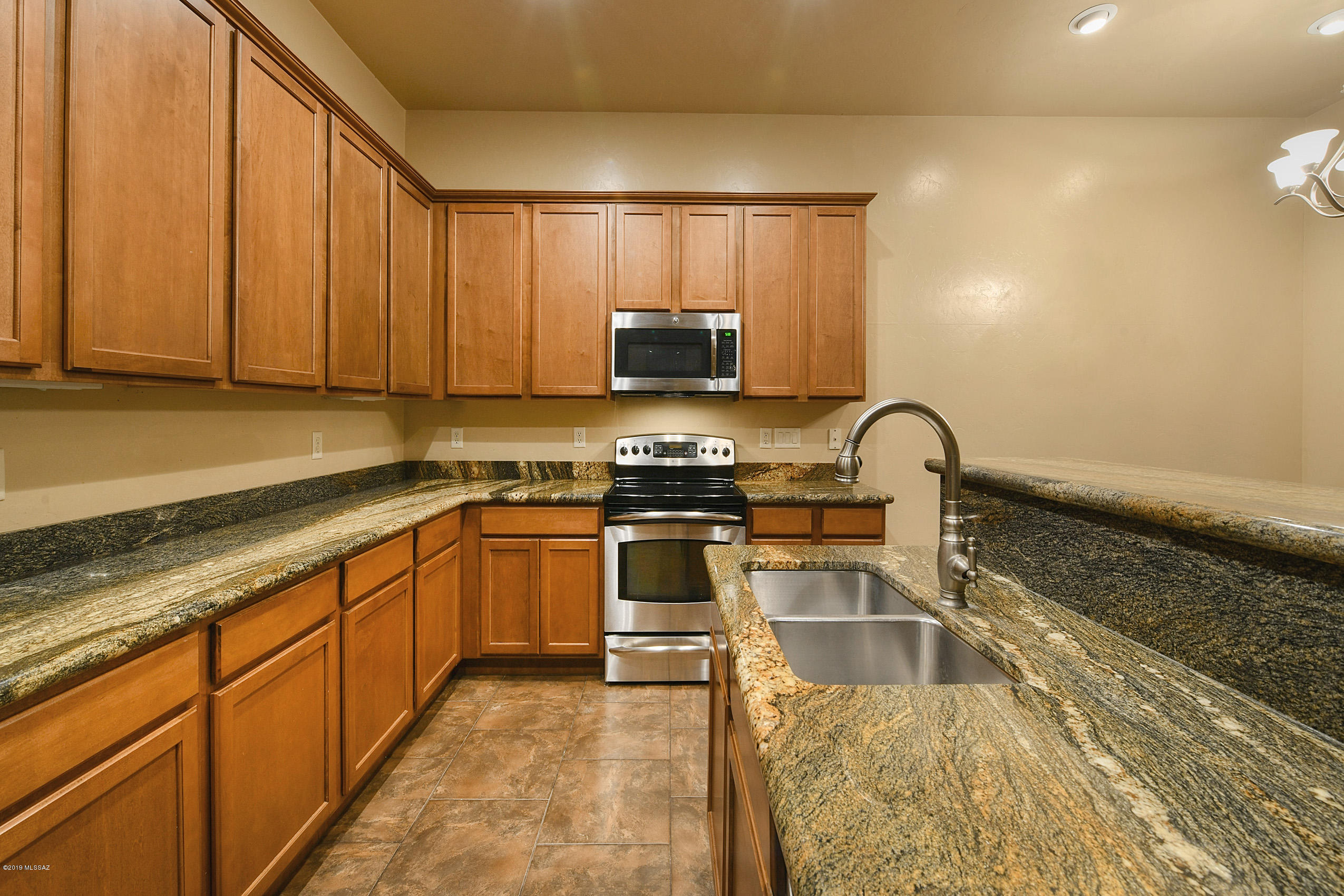 312 East Croydon Park Road Tucson, AZ 85704 - Photo 7 of 33