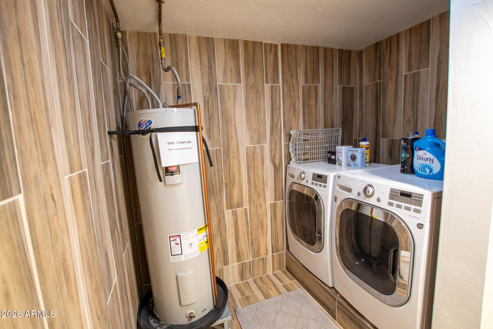 5120 Juniper Loop Pine, AZ 85544 - Photo 31 of 54 a utility room with dryer and washer
