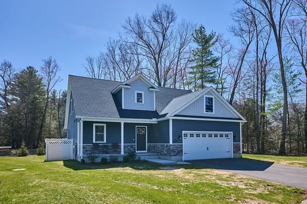 $699,000 | 16 Steplar Crossing, Unit 16, Easthampton, MA 01027