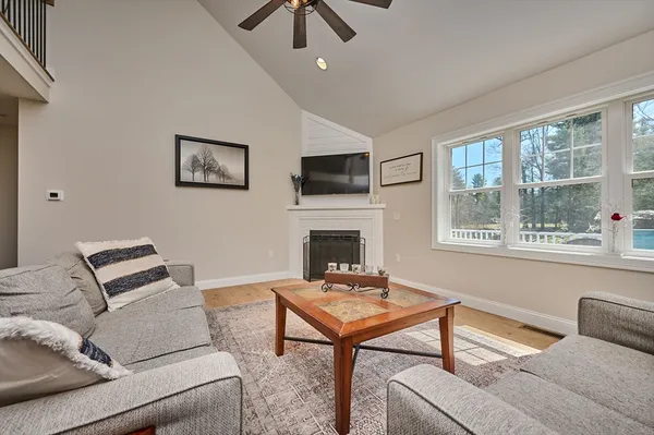 $699,000 | 16 Steplar Crossing, Unit 16, Easthampton, MA 01027