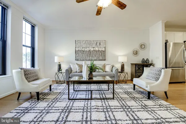 $2,700 | 444 West Broad Street, Unit 523, Falls Church, VA 22046