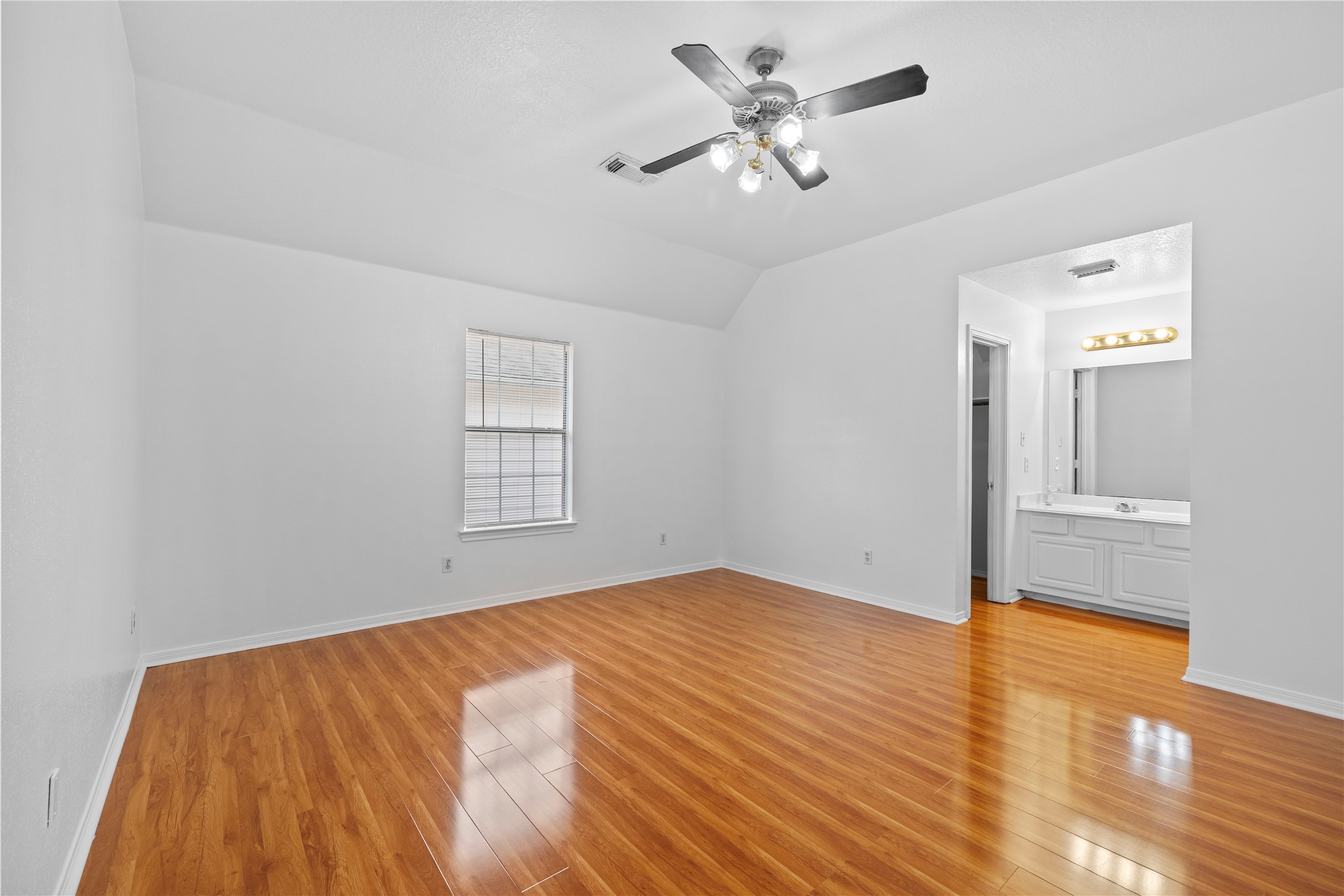 2106 Hawks Road Missouri City, TX 77489 - Photo 25 of 39 Gallery Image 25