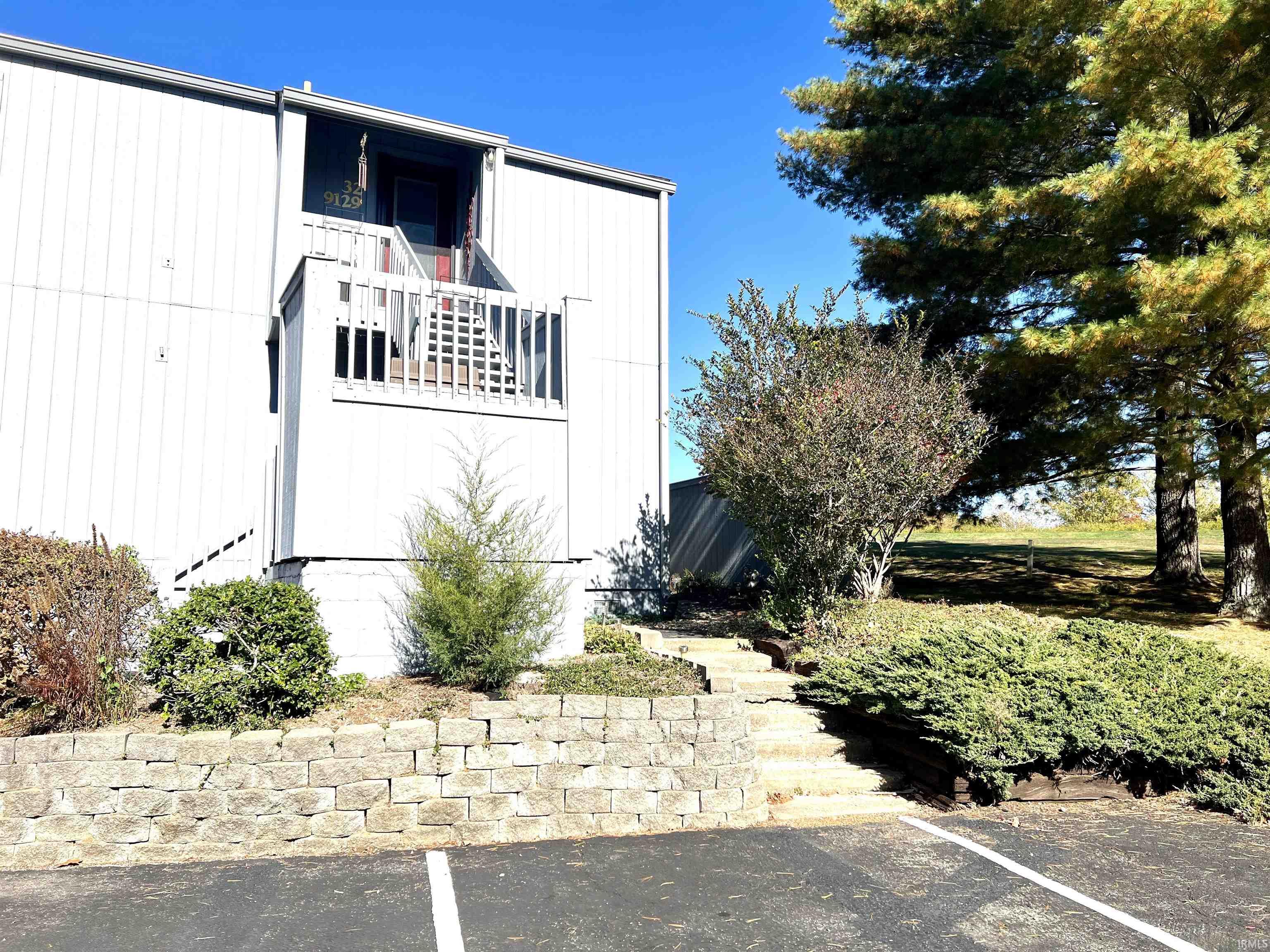 9127 South Pointe Ridge Lane, Unit 31 Bloomington, IN 47401 - Photo 1 of 16 Gallery Image 1