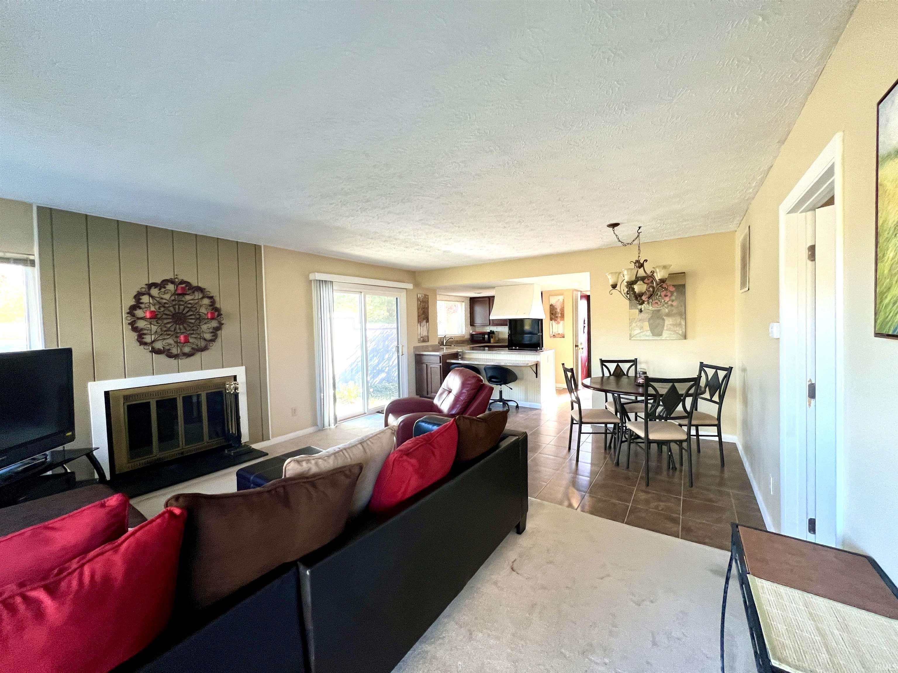 9127 South Pointe Ridge Lane, Unit 31 Bloomington, IN 47401 - Photo 4 of 16 Gallery Image 4