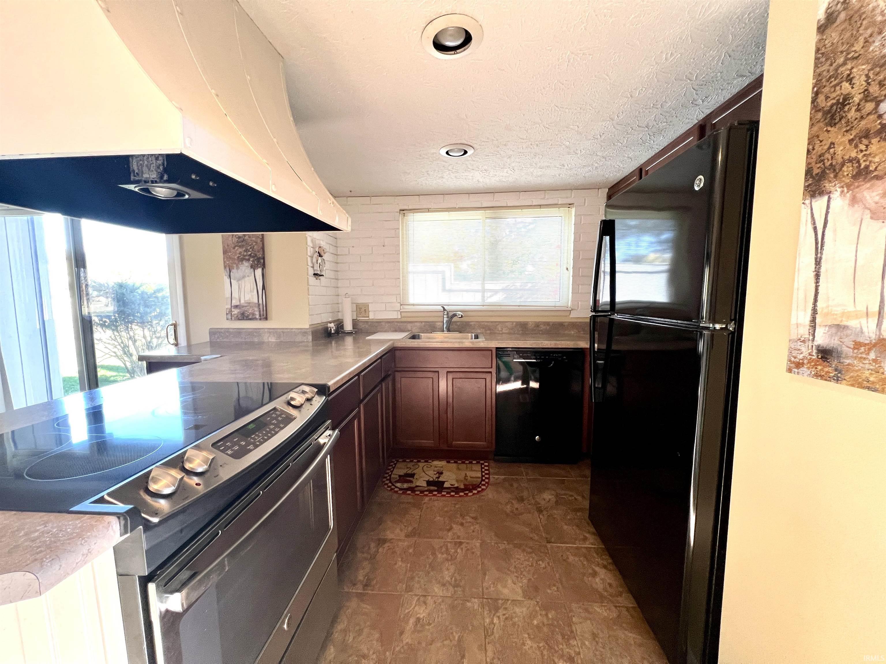 9127 South Pointe Ridge Lane, Unit 31 Bloomington, IN 47401 - Photo 7 of 16 Gallery Image 7