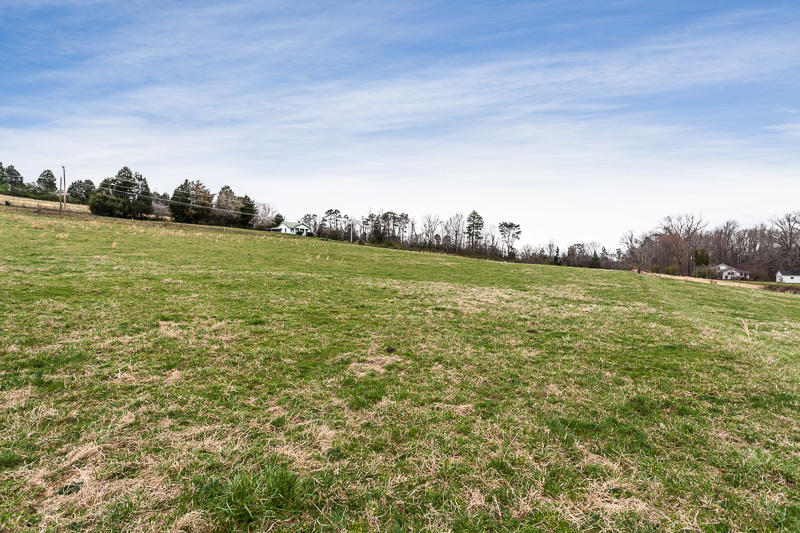 Ridgeview Road Corryton, TN 37721 - Photo 15 of 18 3 Sides already fenced