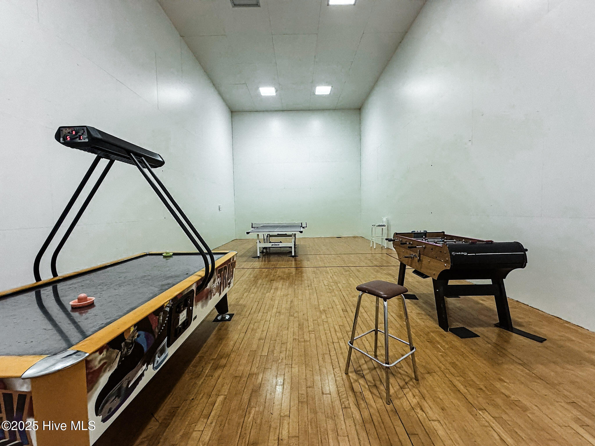 1505 Salter Path Road, Unit 325 Indian Beach, NC 28512 - Photo 34 of 46 Games