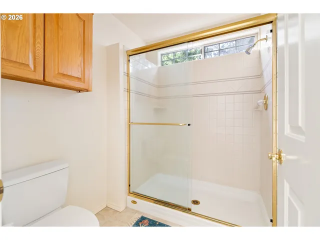 a view of empty room with window