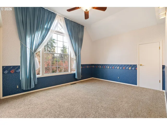 a view of a room with an empty space