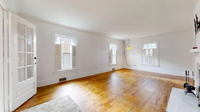 $169,900 | 180 South Glencoe Avenue, Decatur, IL 62522