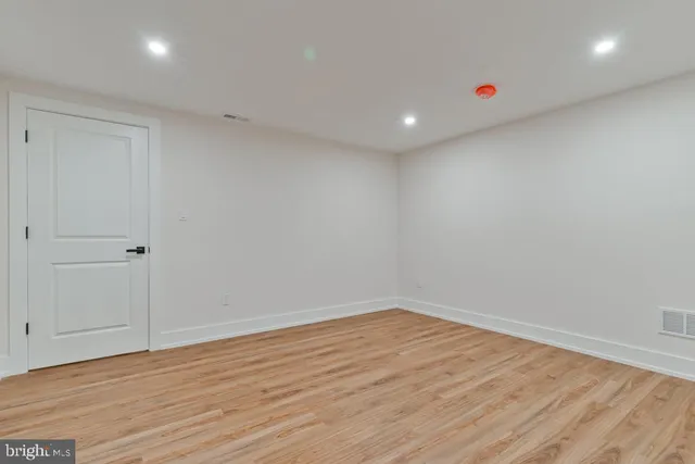 $425,000 | 10 North Hilltop Avenue, Somerdale, NJ 08083