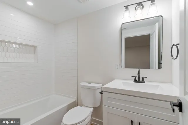 $425,000 | 10 North Hilltop Avenue, Somerdale, NJ 08083