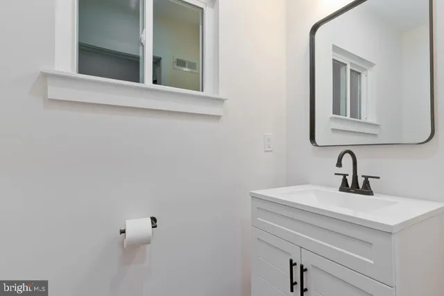 $425,000 | 10 North Hilltop Avenue, Somerdale, NJ 08083